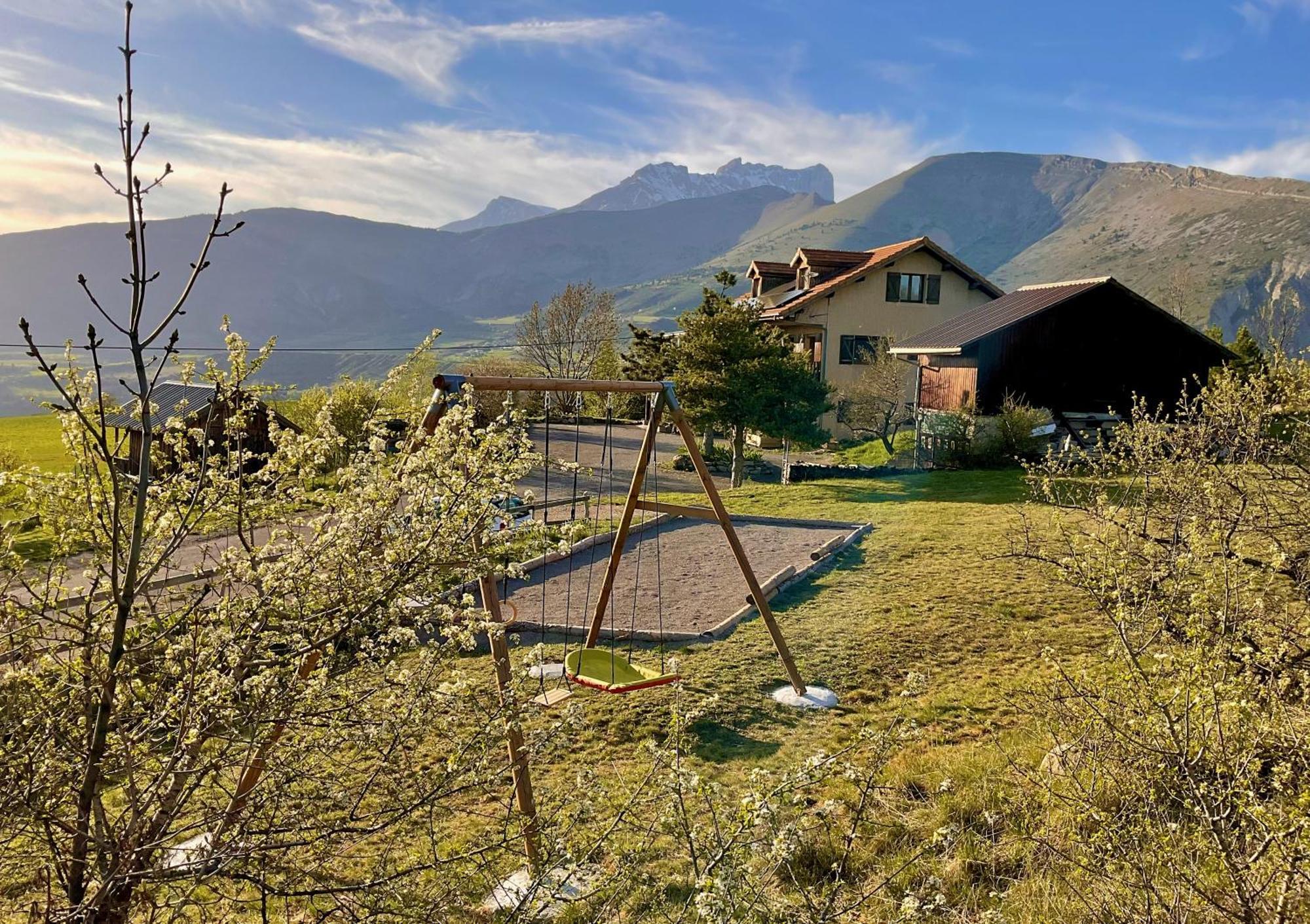 Le Sanctuaire Des Cimes Etoilees Apartment La Roche-des-Arnauds ภายนอก รูปภาพ